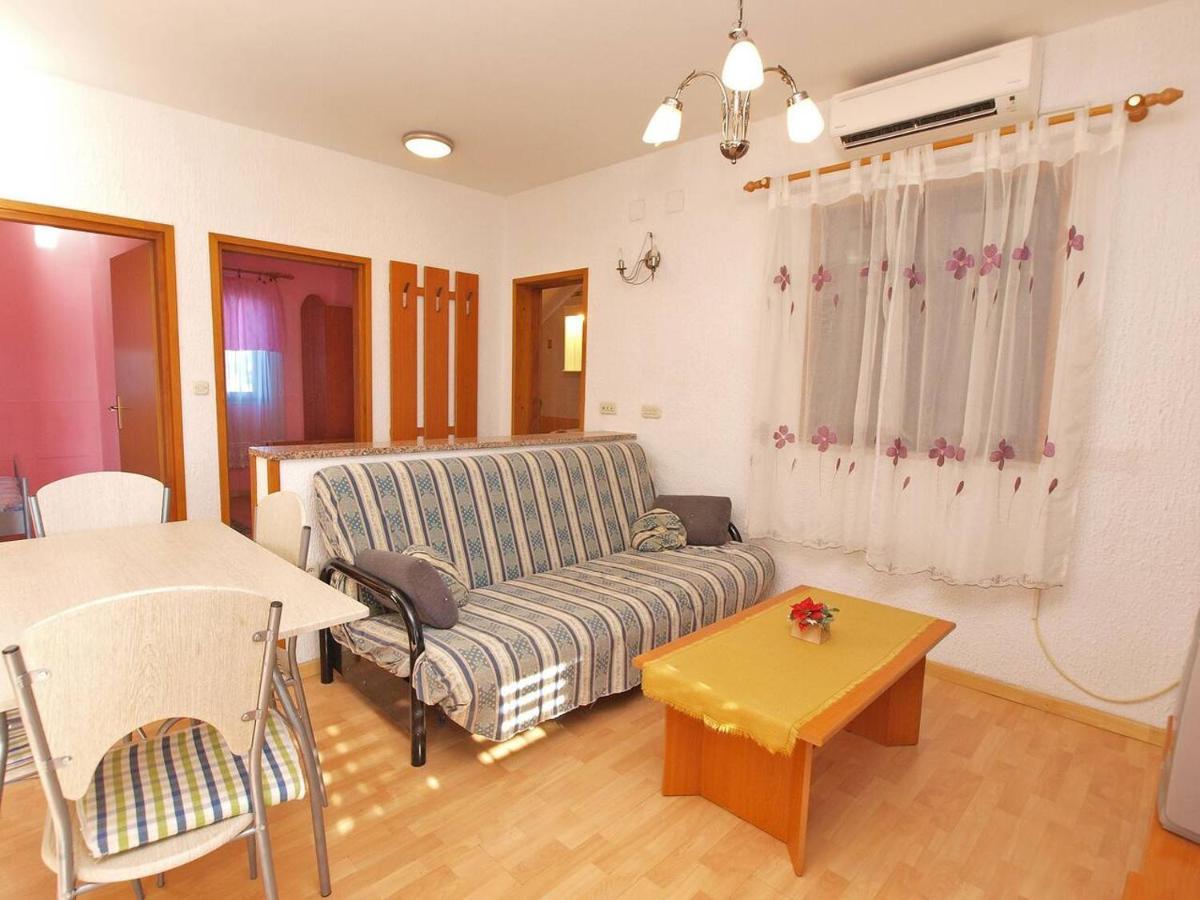 Alma Apartment Poreč Buitenkant foto