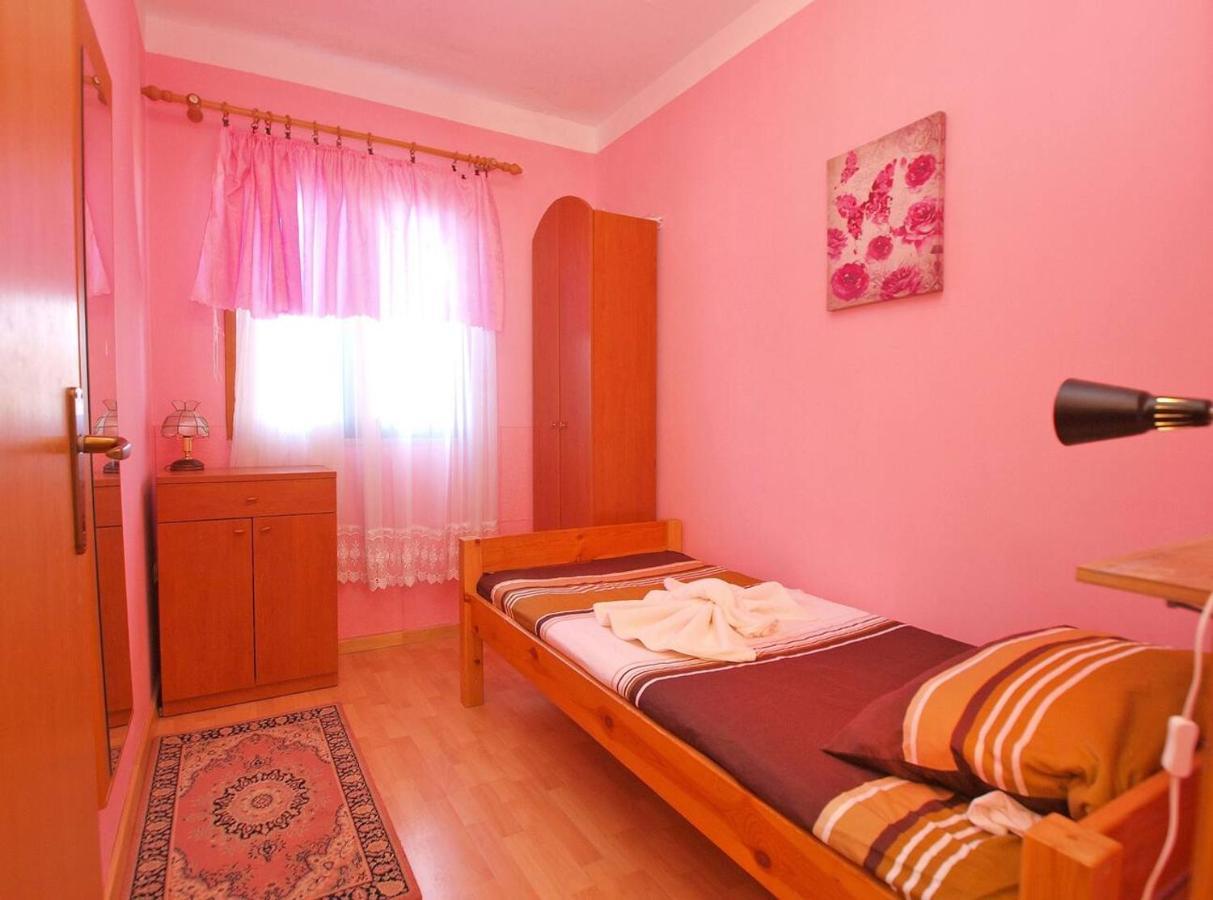 Alma Apartment Poreč Buitenkant foto
