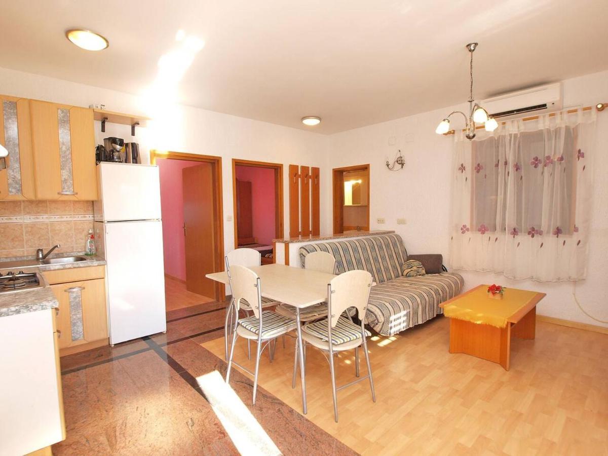 Alma Apartment Poreč Buitenkant foto
